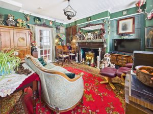 Lounge- click for photo gallery